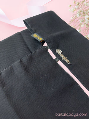 Sharqiaa Silver Logo English Signature Short Niqab